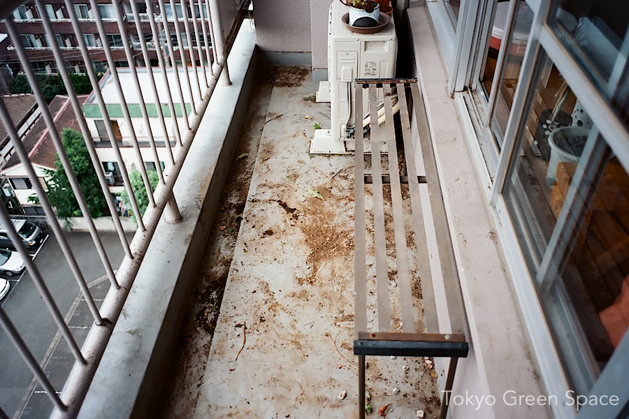 empty_balcony_renovation