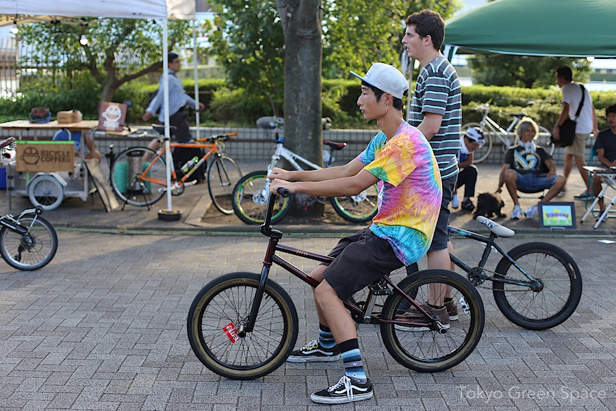 bmx_preparing_pedal_day_yoyogi_park